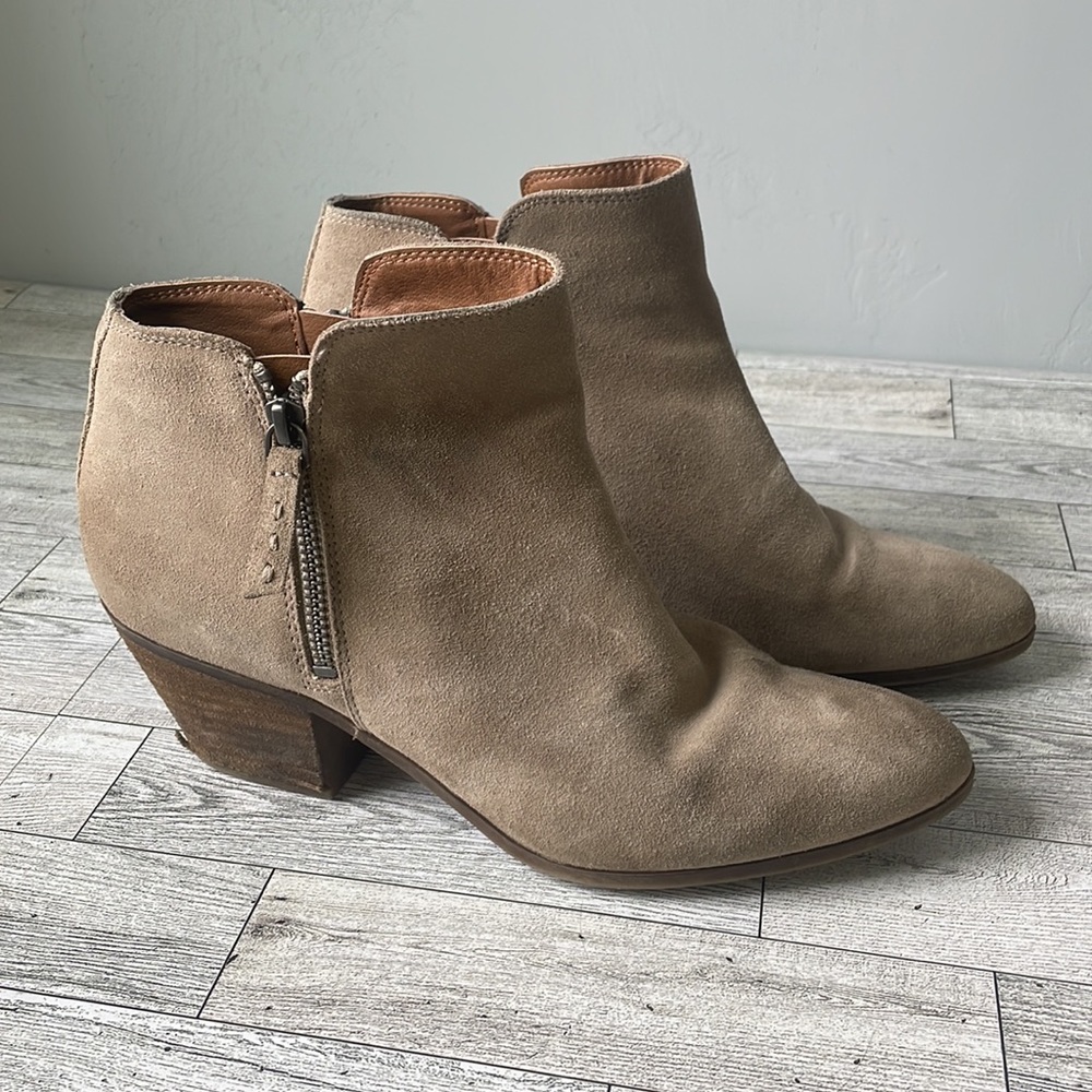 Frye & Co. Ash Suede Booties - Picture 14 of 14